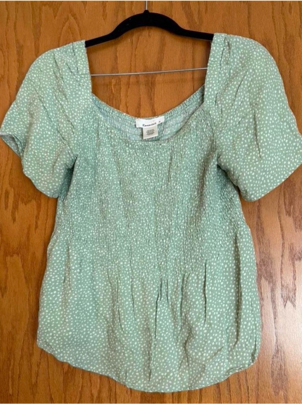 URBAN Romantics Mint Green Dot Puff-Sleeve Blouse